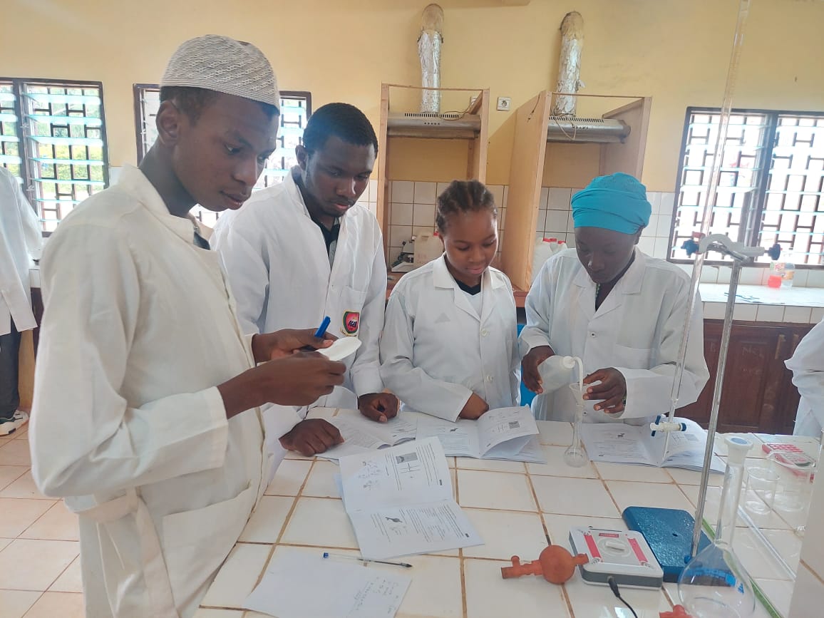 Travaux pratiques de Chimie à l'EGEM